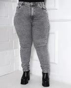 Calça Jeans Mom Feminina Plus Size Básica com Elastano 00229 Cinza