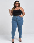 Calça Jeans Mom Feminina Plus Size Básica com Elastano 00229 Média