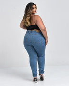Calça Jeans Mom Feminina Plus Size Básica com Elastano 00229 Média
