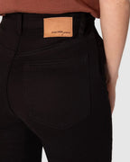 Calça Feminina Small Flare Cintura Alta Elástico Interno Em Sarja Stretch -  1000129339