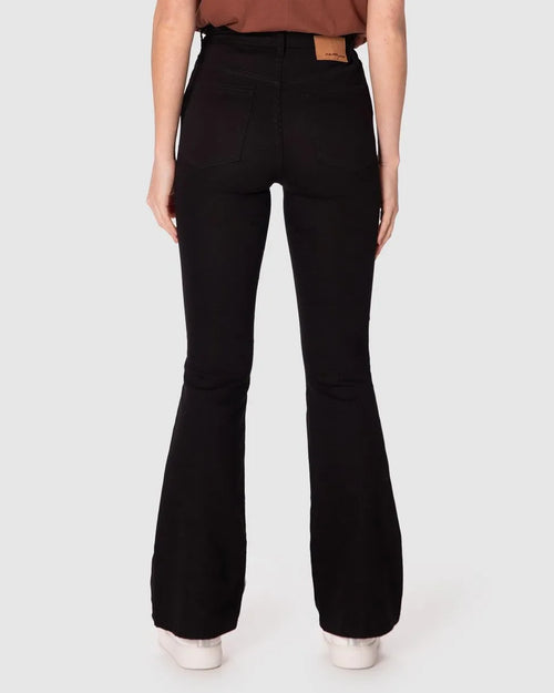 Calça Feminina Small Flare Cintura Alta Elástico Interno Em Sarja Stretch -  1000129339