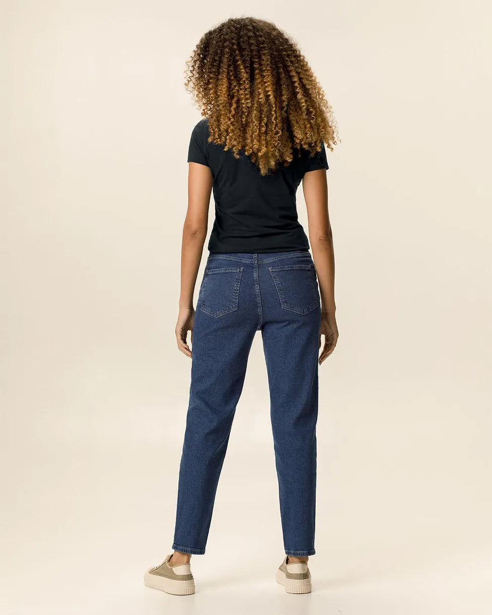 Calça Feminina Mom Bolso Funcional Em Jeans Com Elastano - 1000125707